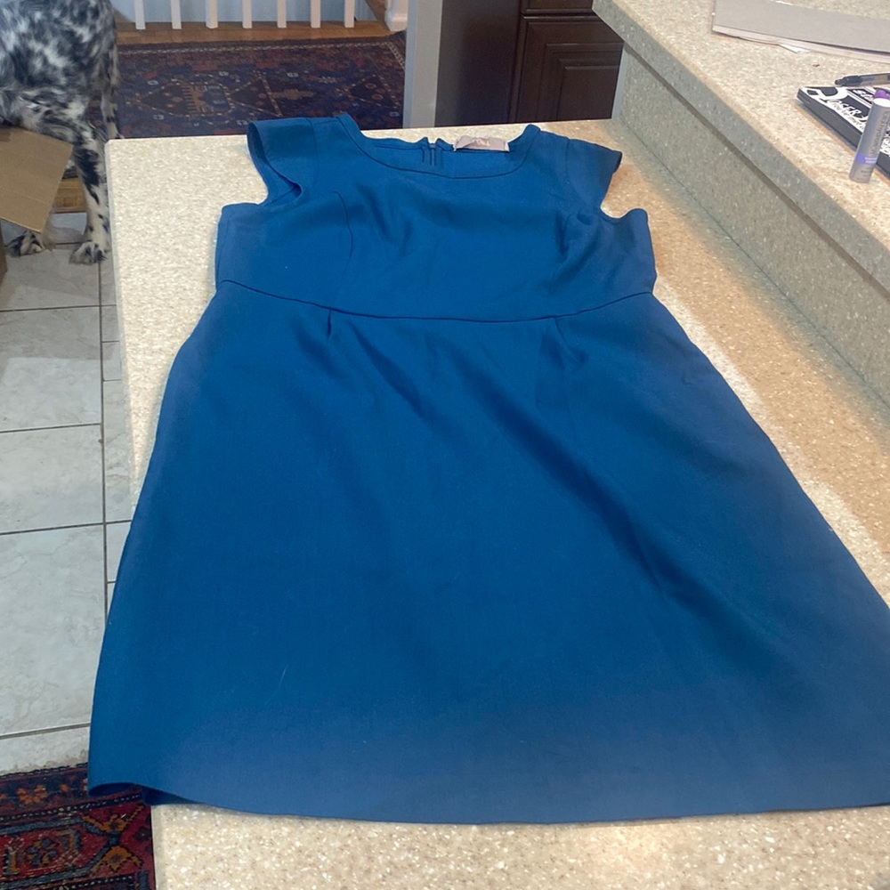 LOFT size 8 blue midi dress. In great condition, perfect for work.